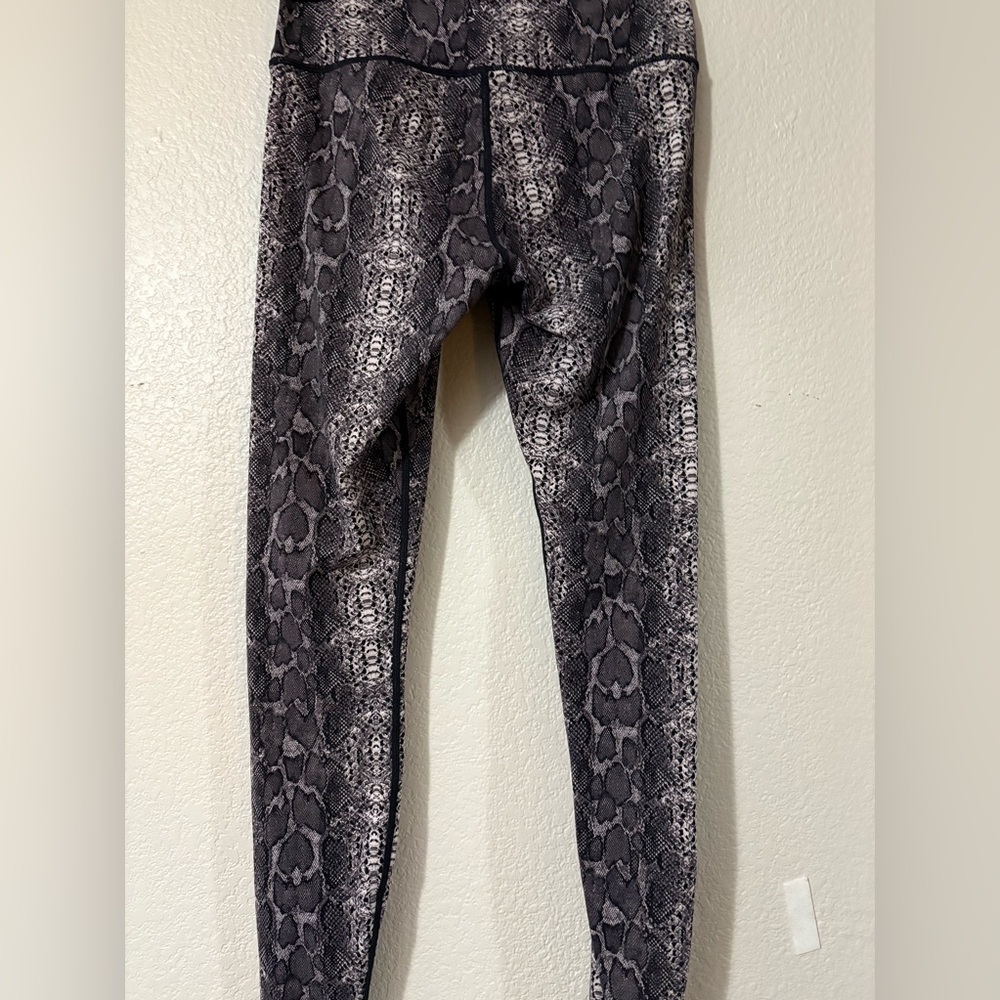 Varley Purple and Black Reptile Print‎ Leggings - Picture 2 of 12